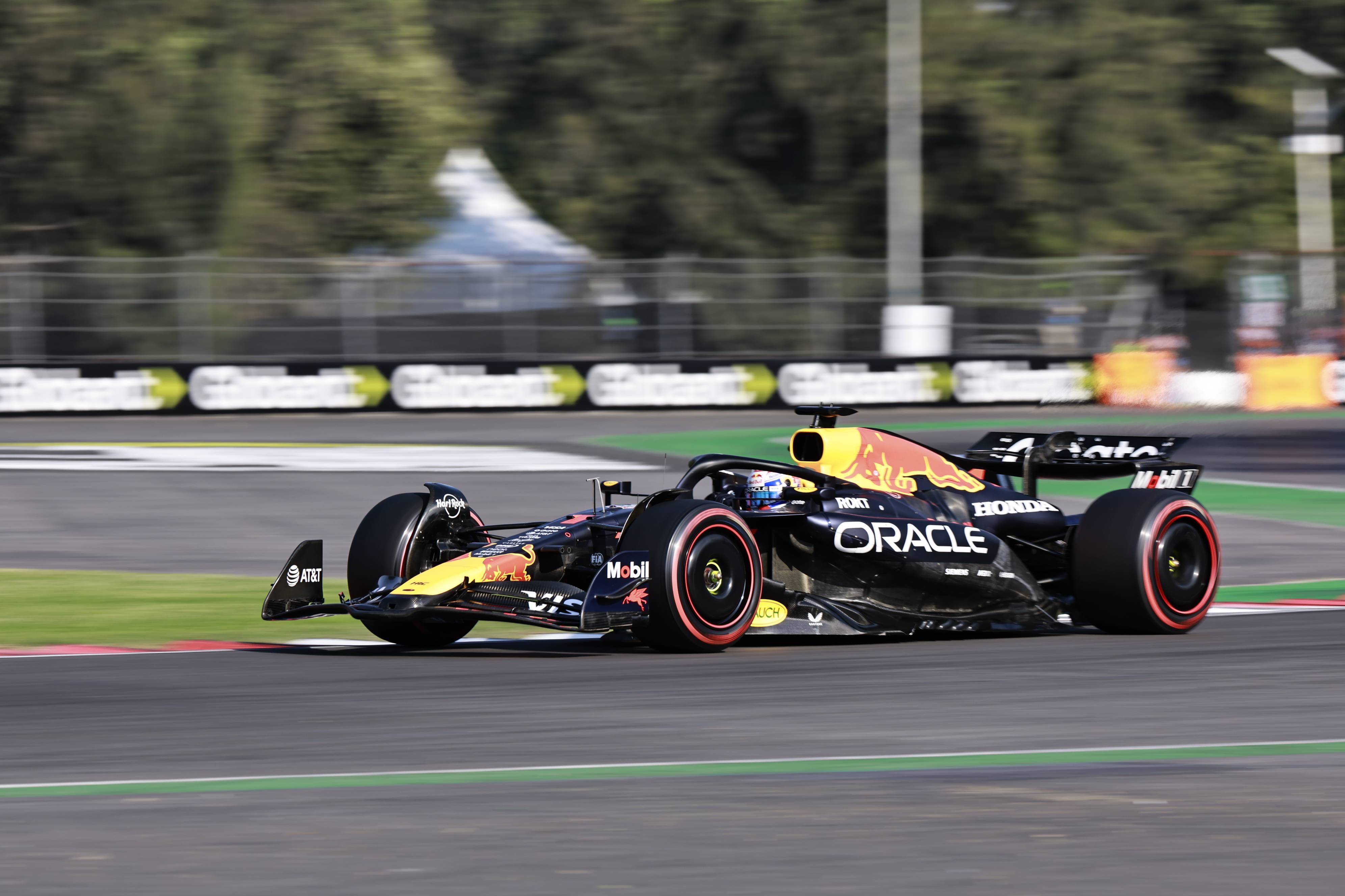 熊猫体育官网入口-红牛二队横扫红牛车队，阿隆索点燃赛场的简单介绍