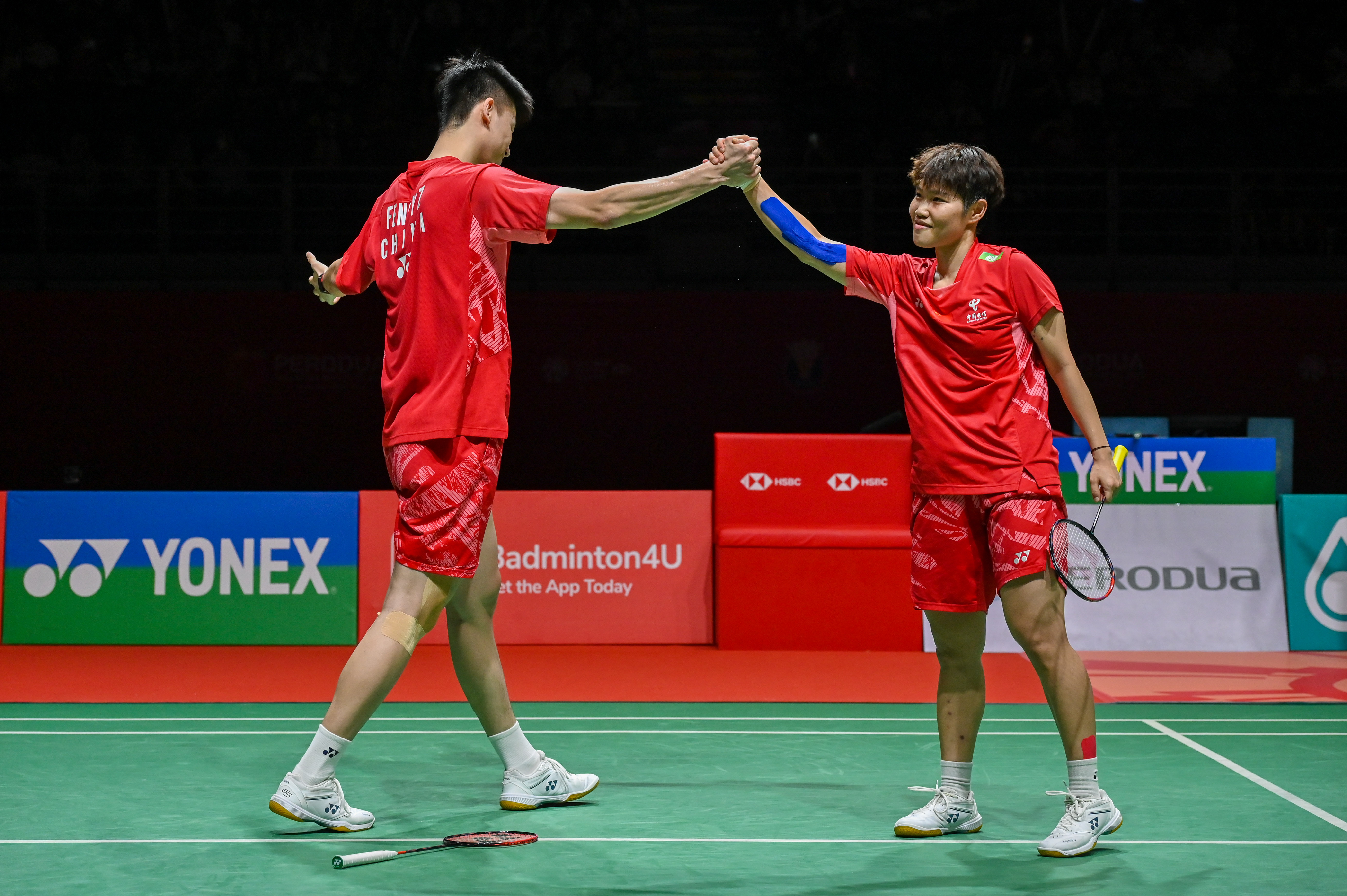 泰国羽毛球队力克马来西亚羽毛球队,谌龙制霸全场的简单介绍 泰国羽毛球队力克马来西亚羽毛球队,谌龙制霸全场的简单介绍