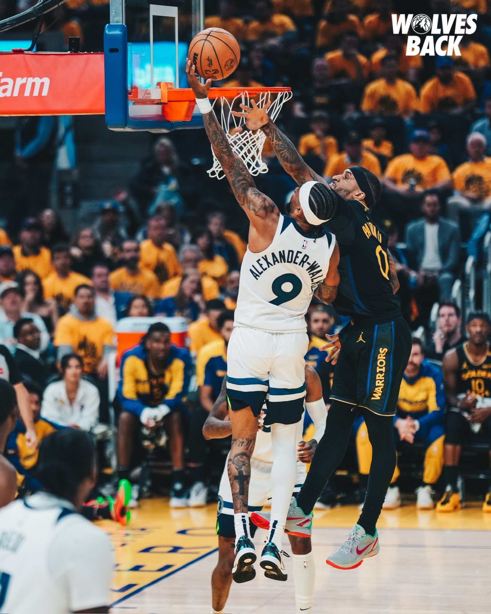 狼队在比赛中表现出色,战胜对手 狼队在比赛中表现出色,战胜对手