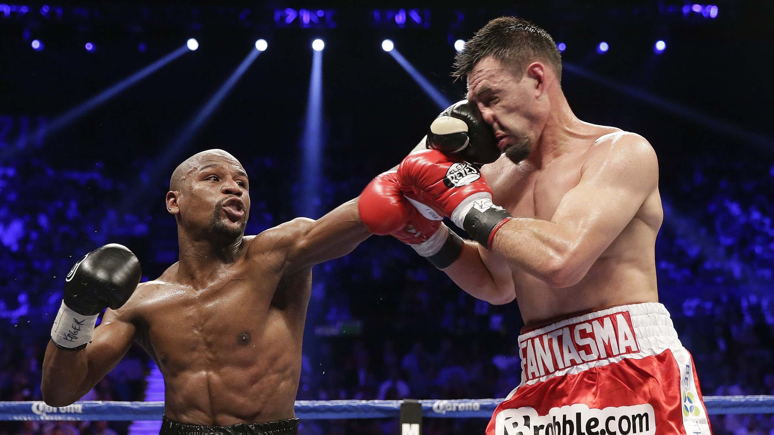 赛道与球场，当拉梅洛在F1街道赛接管比赛，湖人横扫森林狼的启示