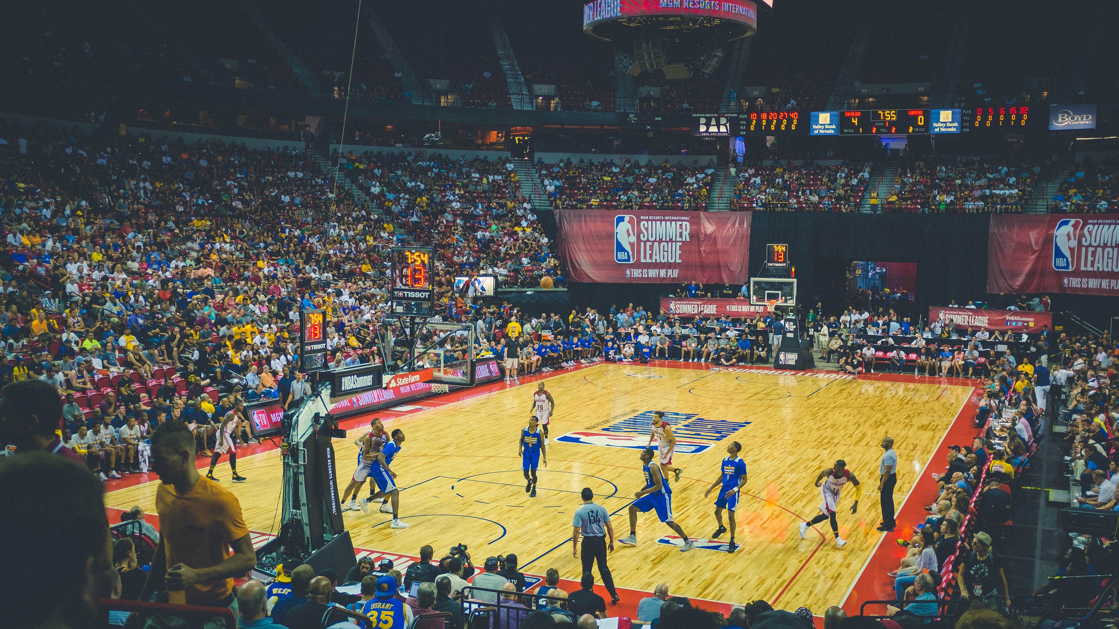 小贾伦进攻端无人可挡，马刺封锁魔术，一场战术博弈的现代启示